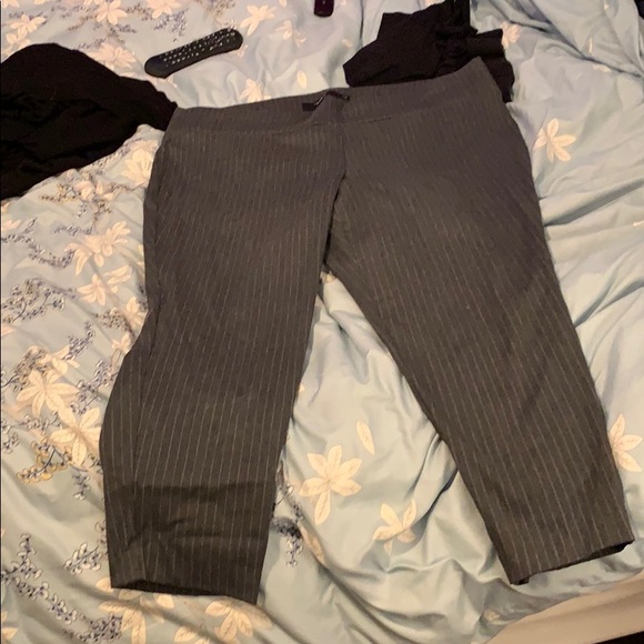 Gray Pinstripe pants - Picture 3 of 4